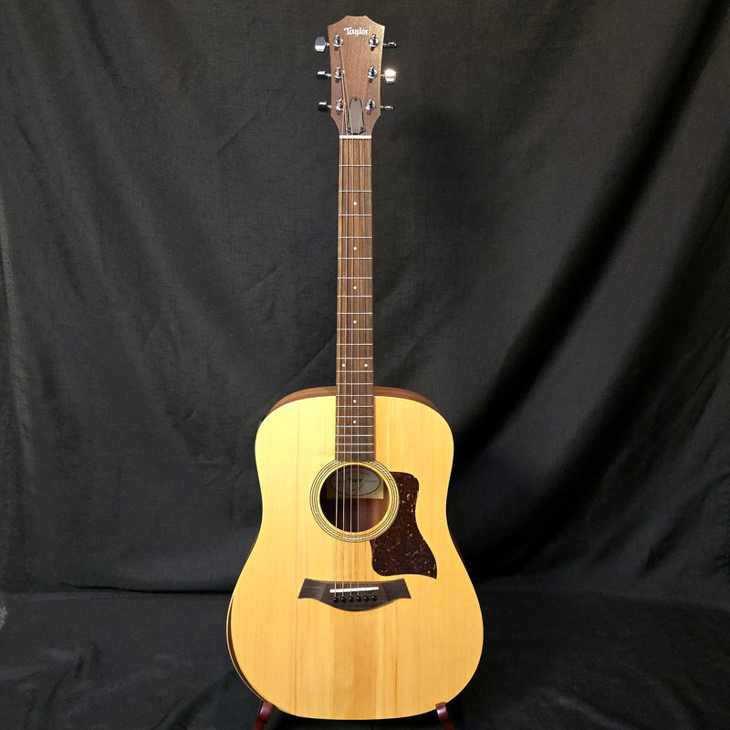 Taylor Academy 10e Acoustic Electric Guitar w/ Bag