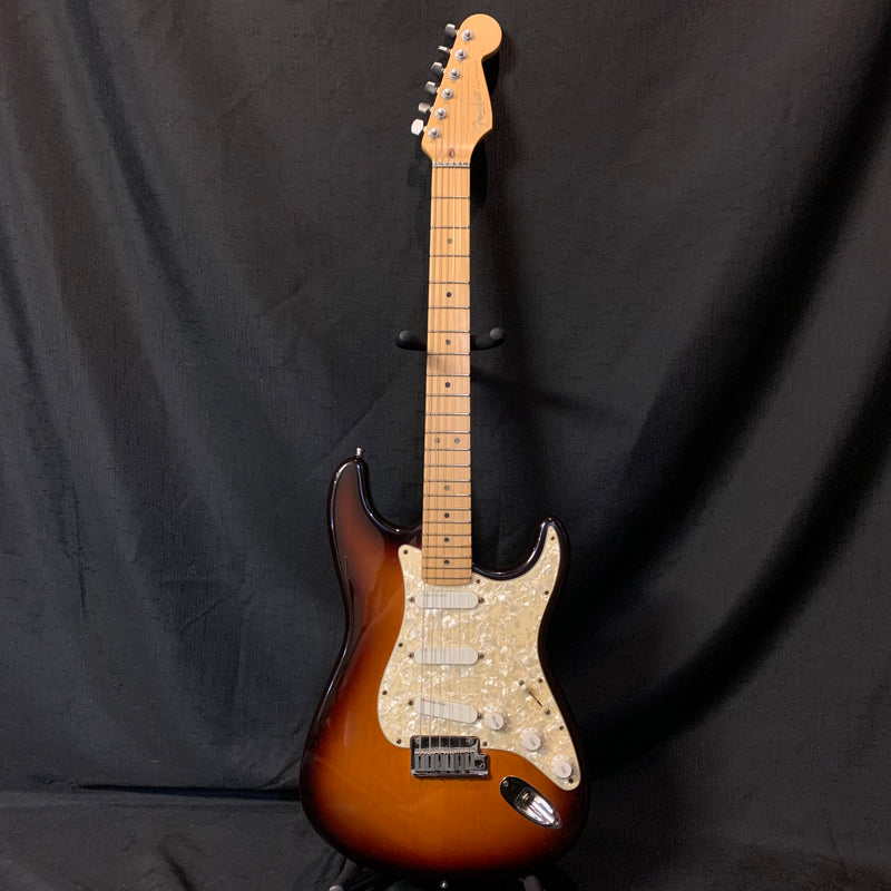 Used 1997 Fender Strat Plus Deluxe w/ Case - Sunburst 112524